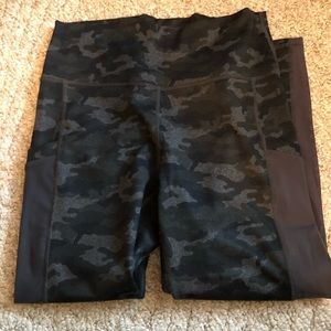 Fabletics camo leggings
